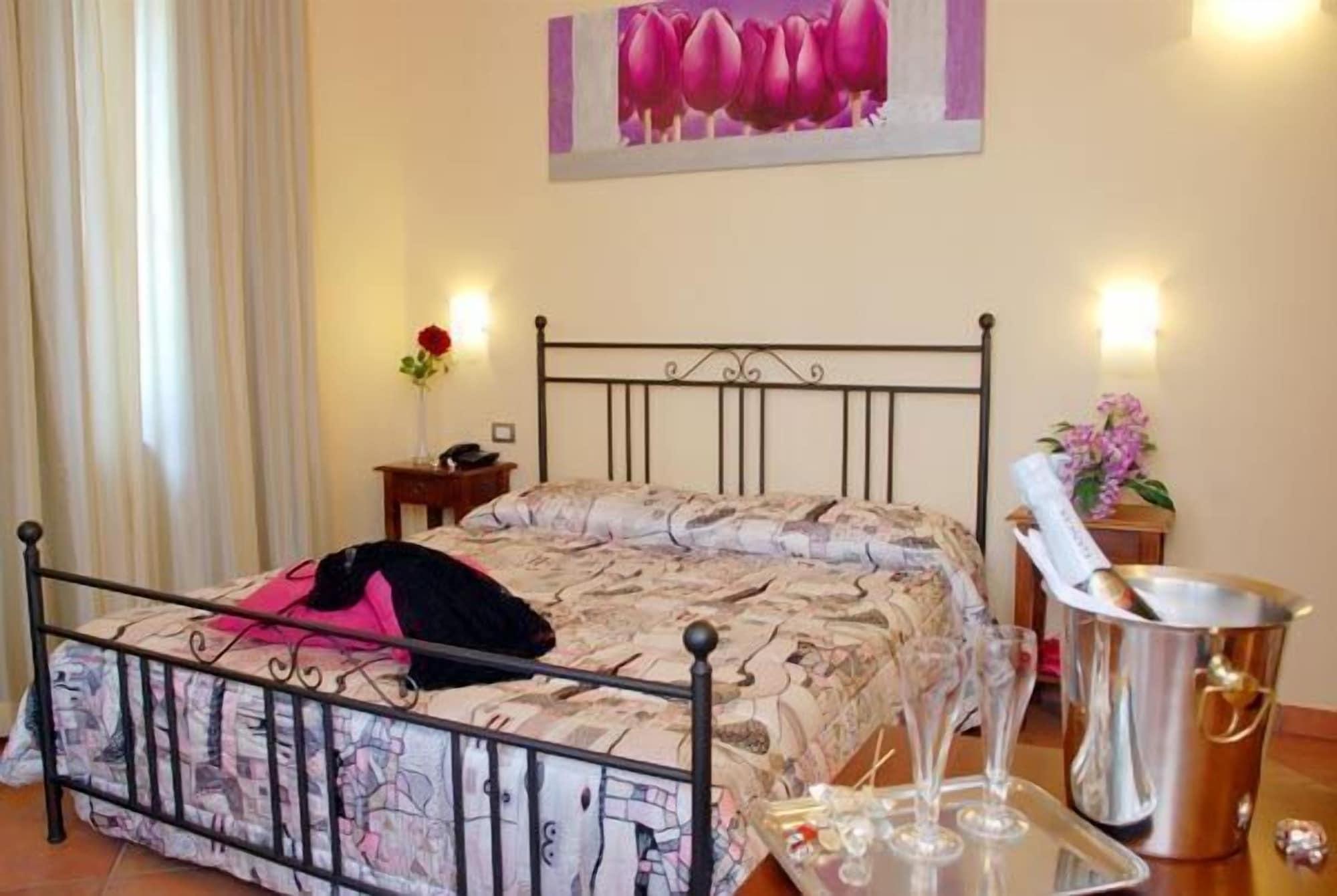 Hotel Marzia Scandicci Bagian luar foto