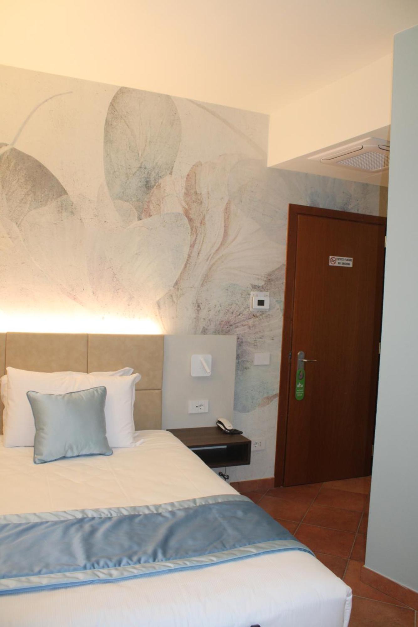 Hotel Marzia Scandicci Bagian luar foto