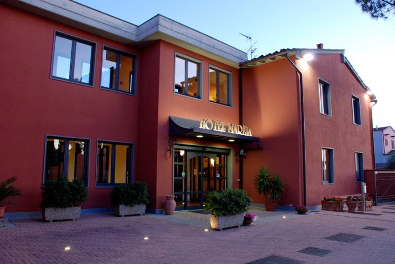 Hotel Marzia Scandicci Bagian luar foto