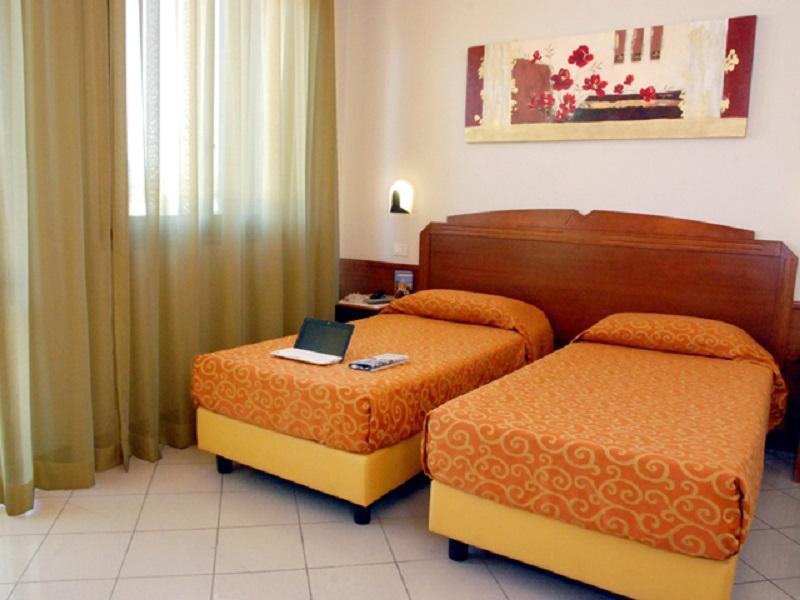 Hotel Marzia Scandicci Bagian luar foto