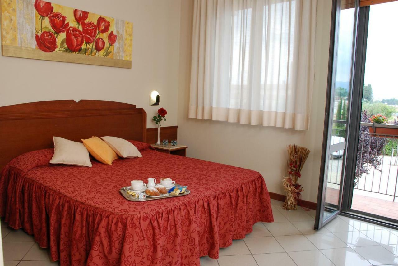 Hotel Marzia Scandicci Bagian luar foto