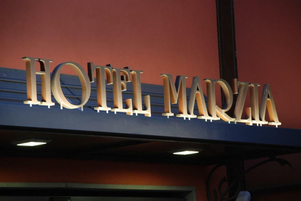 Hotel Marzia Scandicci Bagian luar foto